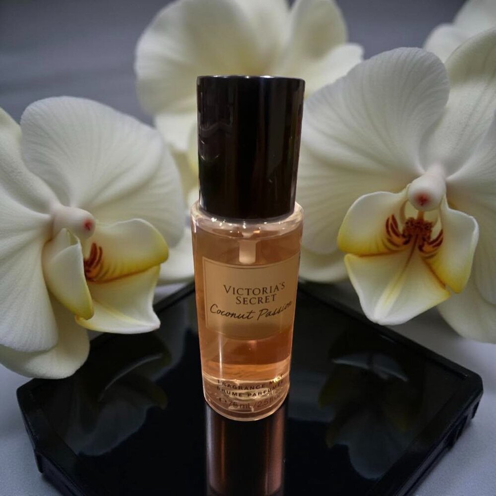 Victoria's Secret Coconut Passion Fragrance Mist – 2.5 oz Travel Size